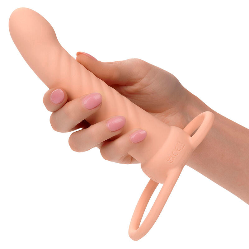 CALEXOTICS - MAXX DOUBLE PÉNÉTRATEUR NERVURÉ 10 VIBRATIONS FLESH CALEXOTICS