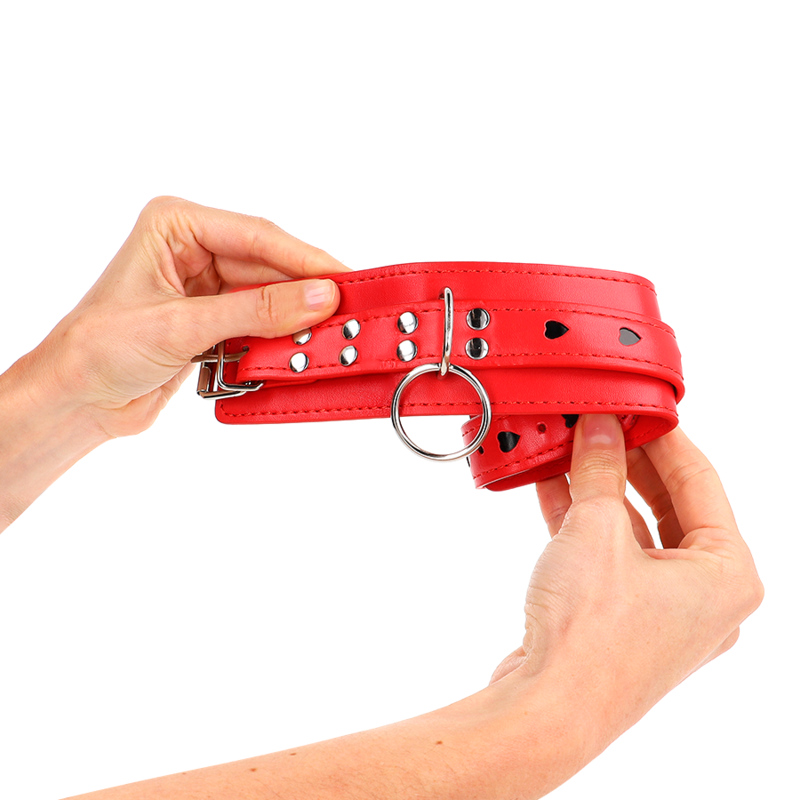 KINK - APPAREILS-POIGNETS ROUGES AVEC INCRUSTATION COEUR NOIR RÉGLABLE 21-28 CM X 5,5 CM KINK WRIST RESTRAINT