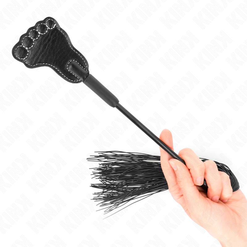 KINK - PAGAIE EN FORME DE PIED AVEC FOUET À GLAND 31 CM KINK IMPACT & TOUCH