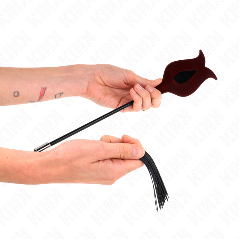 KINK - Fouet à pompon en silicone forme rose 45 cm KINK IMPACT & TOUCH