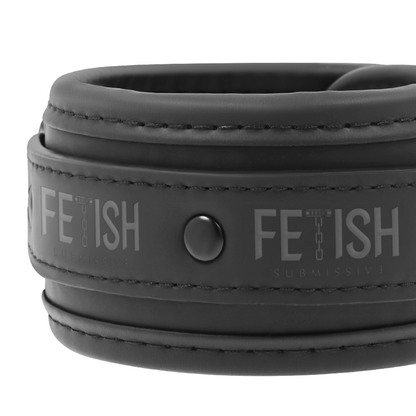 FETISH SUBMISSIVE - COLLIER ET MENOTTES EN CUIR VÉGAN AVEC DOUBLURE EN NOPRÈNE FETISH SUBMISSIVE BONDAGE