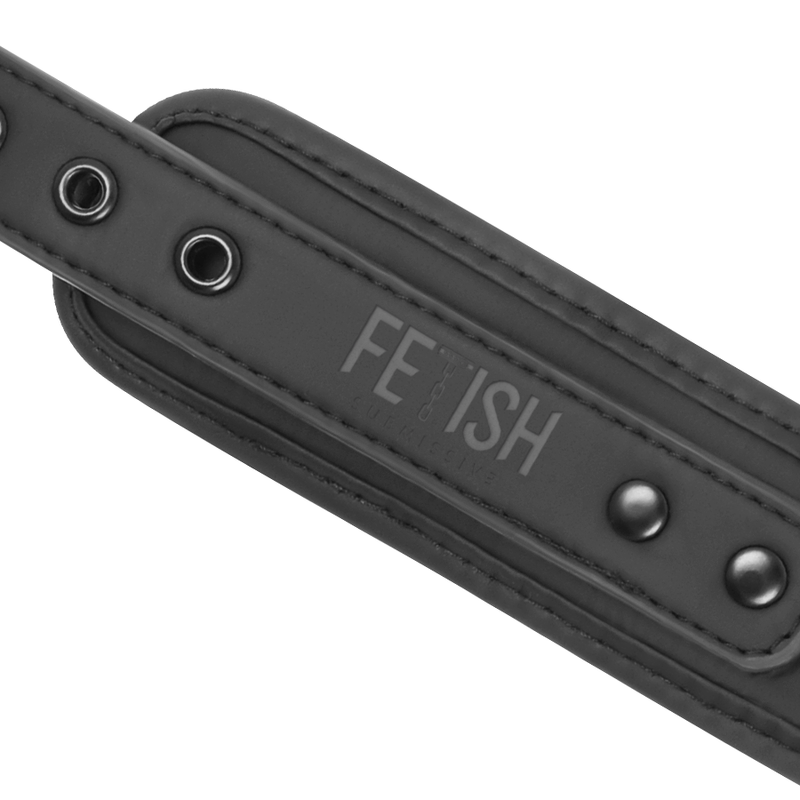 FETISH SUBMISSIVE - COLLIER ET MENOTTES EN CUIR VÉGAN AVEC DOUBLURE EN NOPRÈNE FETISH SUBMISSIVE BONDAGE